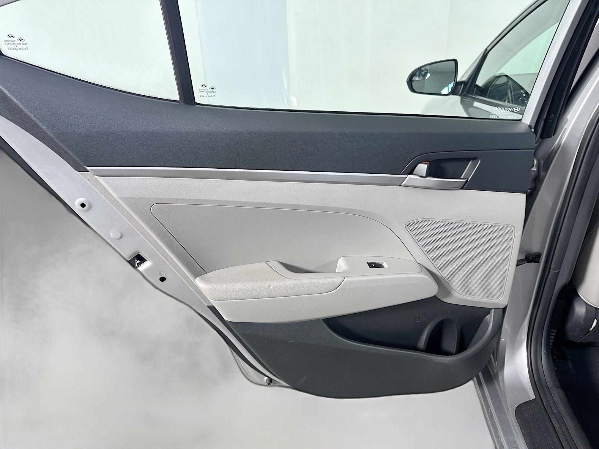 Used 2020 Hyundai Elantra SE w/ Cargo Package (C1) image 25