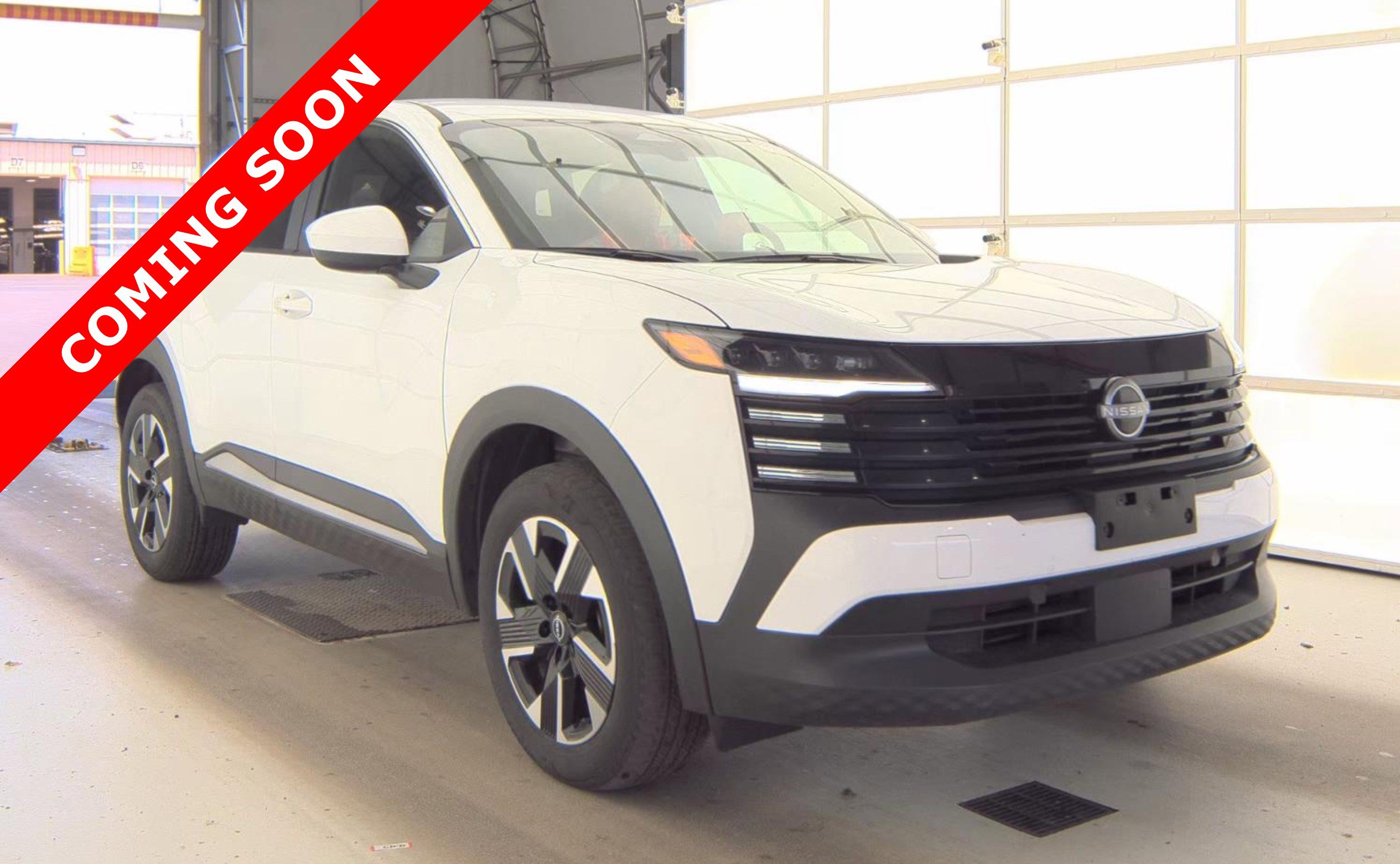 Used 2025 Nissan Kicks SV AWD/4WD image 3