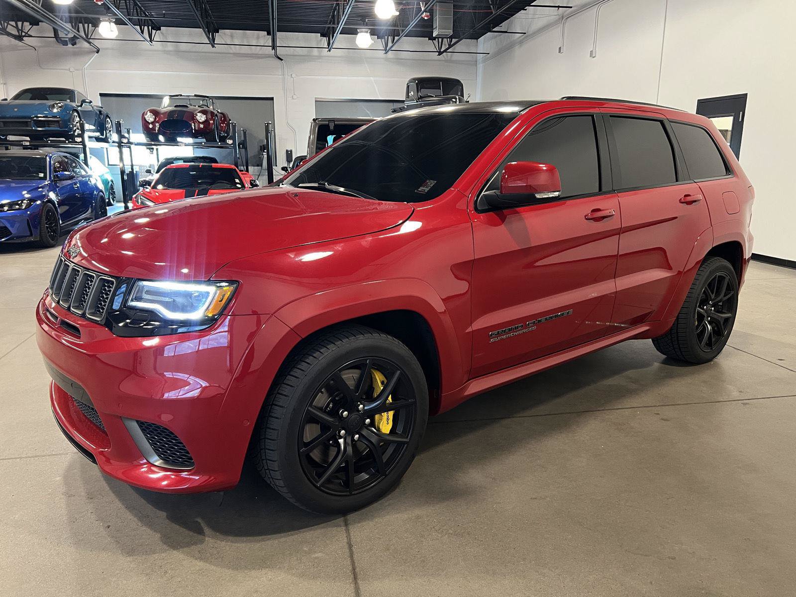 Used 2018 Jeep Grand Cherokee Trackhawk AWD/4WD image 7