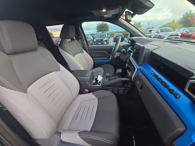 Certified 2025 Toyota Tacoma TRD Off-Road image 10