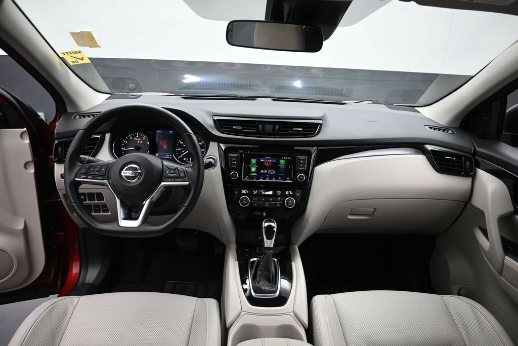 Used 2021 Nissan Rogue Sport SL FWD image 19