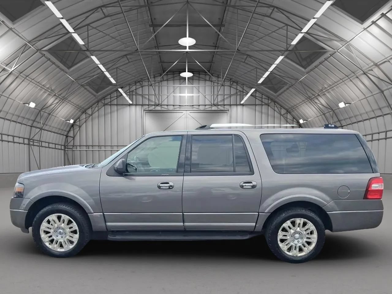Used 2013 Ford Expedition EL Limited AWD/4WD image 2