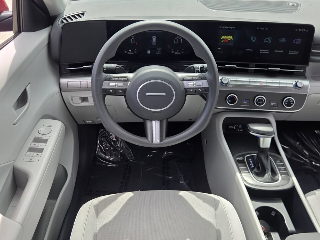 Used 2026 Hyundai Kona SE FWD image 13