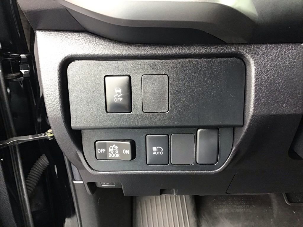 Used 2023 Toyota Tacoma SR5 w/ SR5 Appearance Package image 28