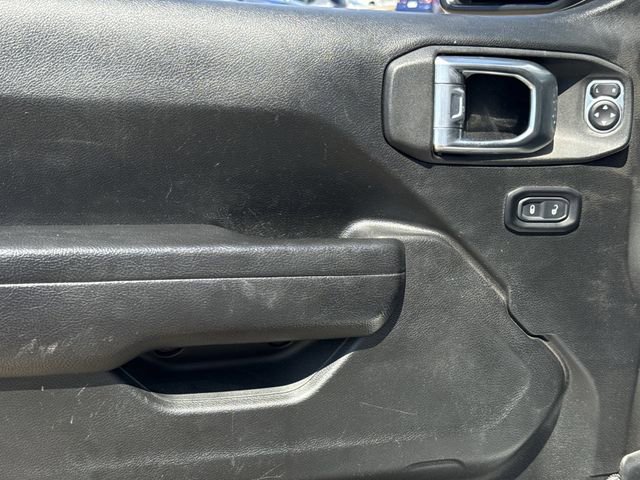 Used 2022 Jeep Gladiator Rubicon AWD/4WD image 24