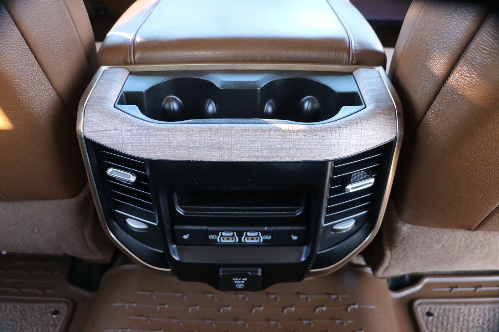 Used 2024 RAM 2500 Limited w/ Safety Group image 23