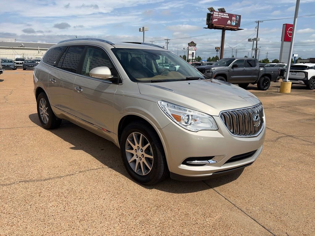 Used 2017 Buick Enclave Leather FWD image 6
