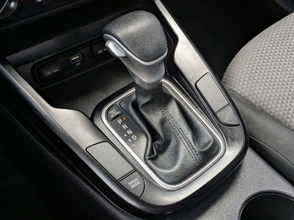 Used 2023 Kia Soul LX w/ LX Technology Package FWD image 16
