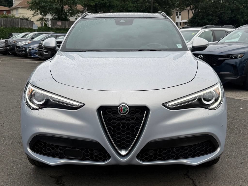 Used 2023 Alfa Romeo Stelvio Ti w/ Active Assist Plus Package AWD/4WD image 3