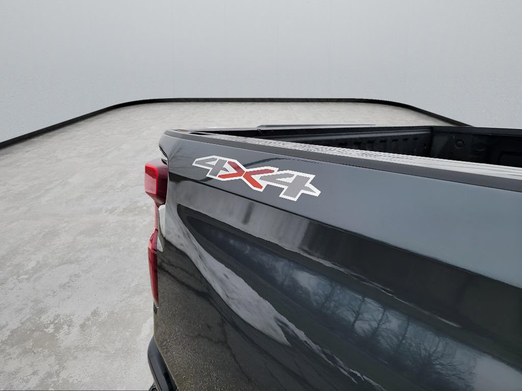 Used 2019 Chevrolet Silverado 1500 Custom w/ Custom Value Package image 32