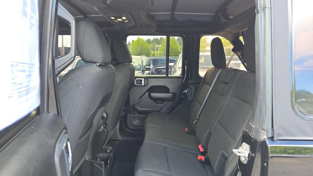 Used 2022 Jeep Wrangler Unlimited Sport AWD/4WD image 16