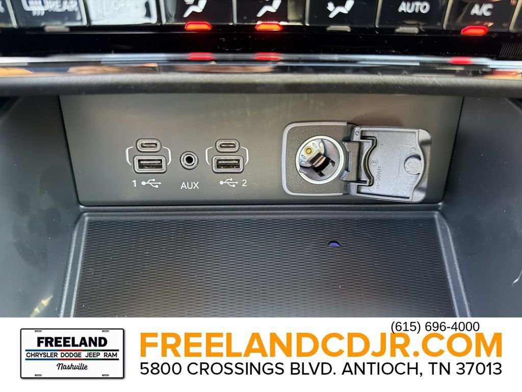 New 2025 Jeep Grand Cherokee 4WD image 28