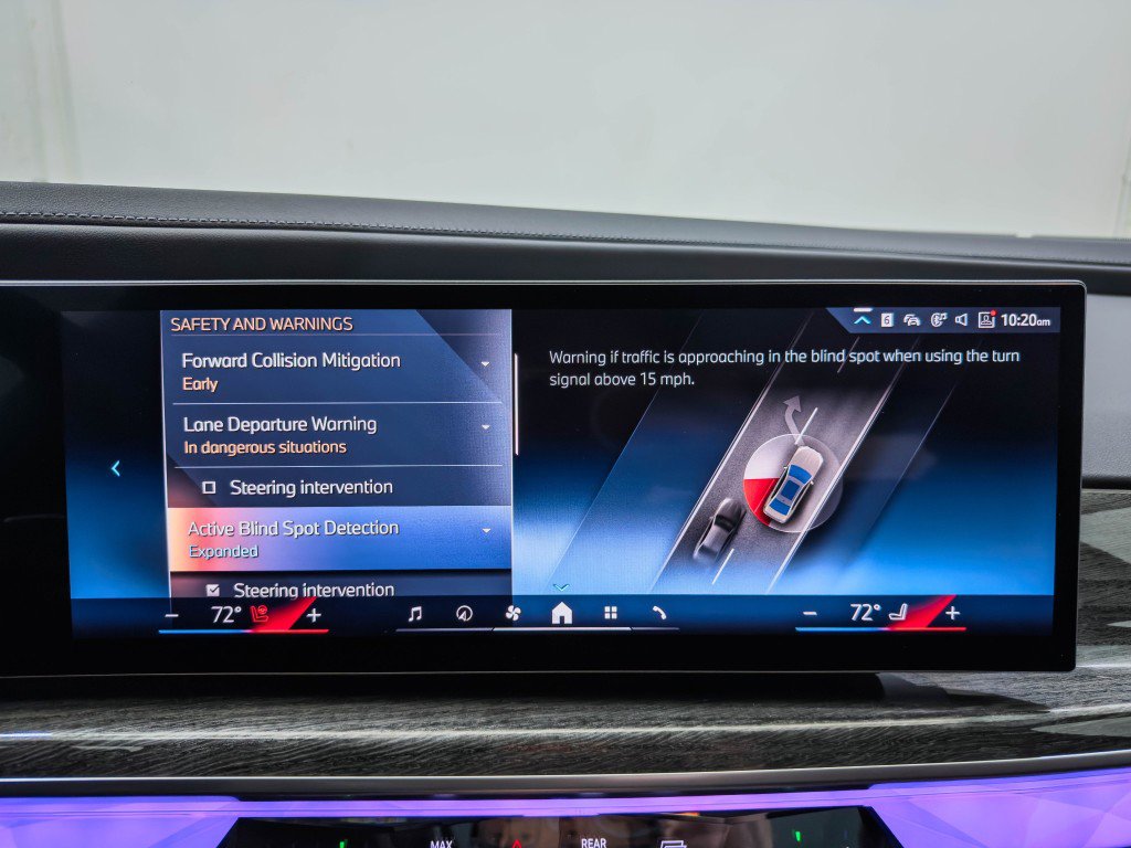 Used 2025 BMW 760i xDrive w/ Executive Package AWD/4WD image 54