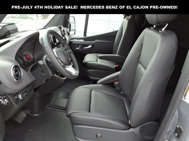 New 2025 Mercedes-Benz Sprinter 2500 image 17