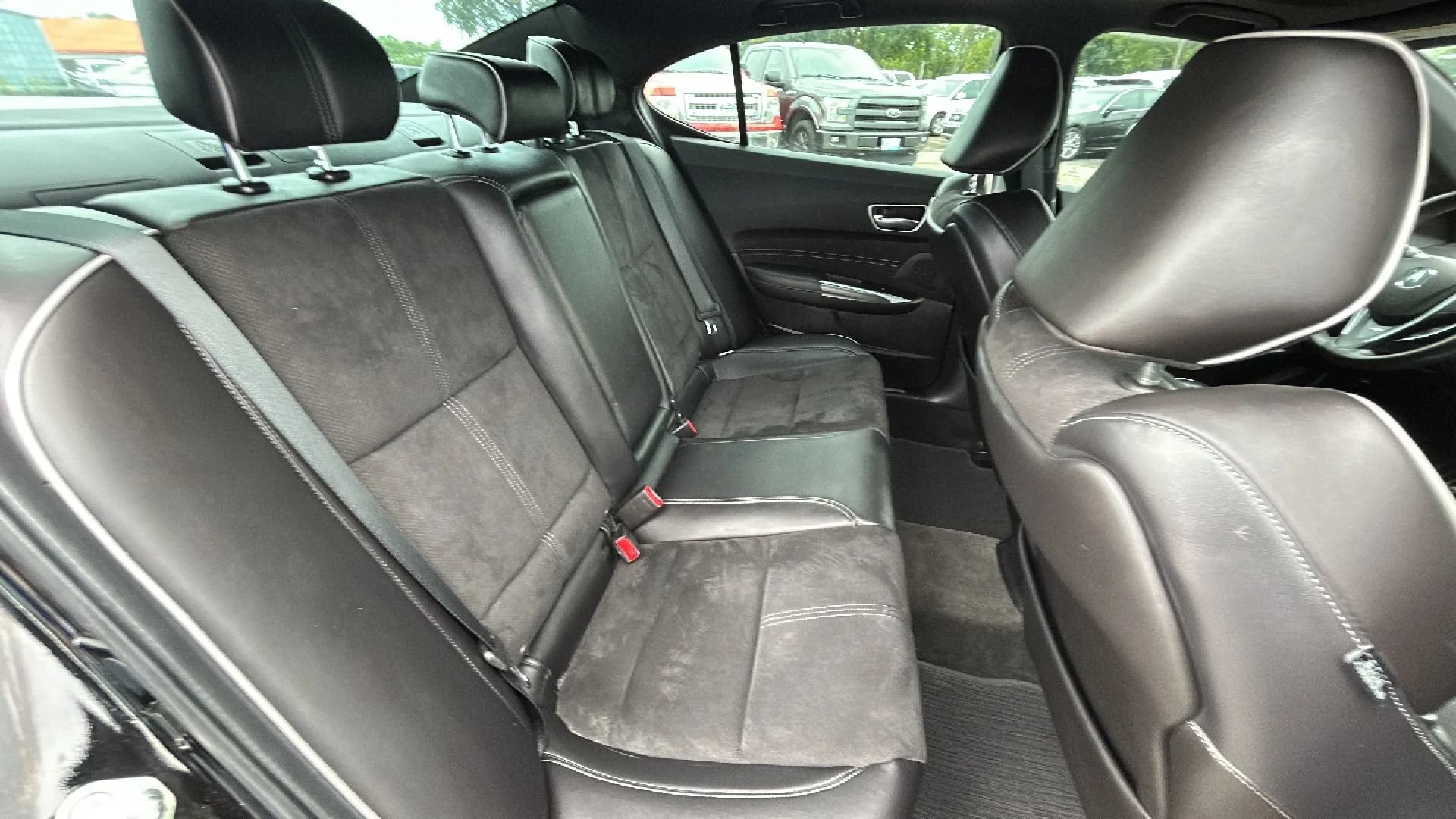 Used 2018 Acura TLX V6 w/ Technology & A-SPEC Pkg FWD image 7