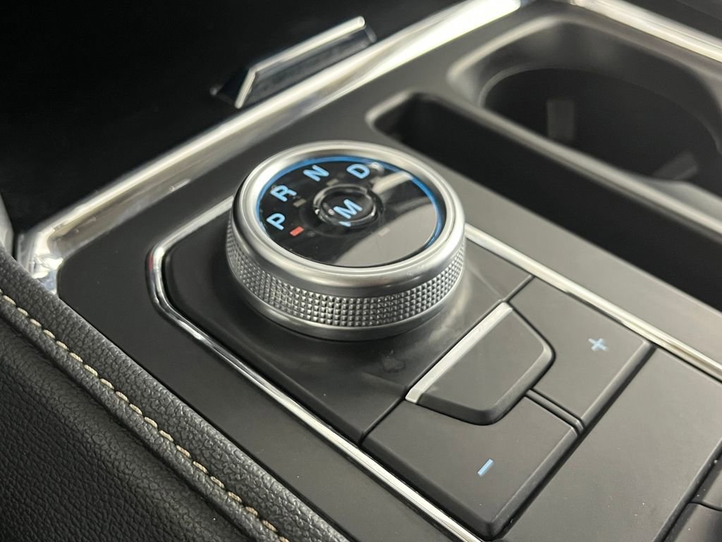 Used 2024 Ford Expedition XLT image 23