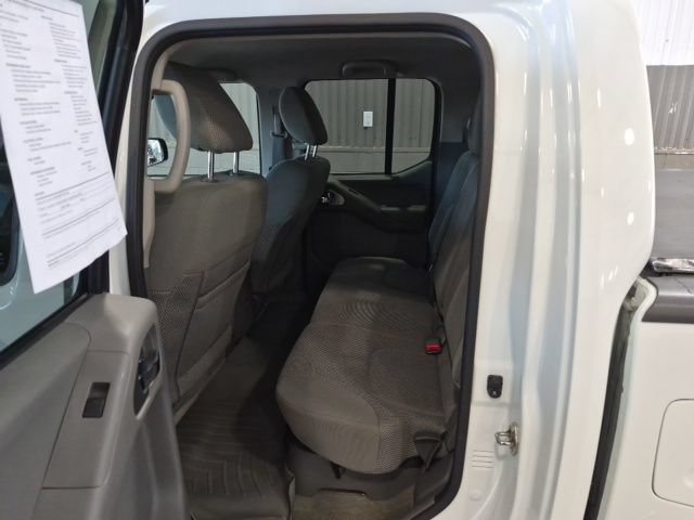 Used 2016 Nissan Frontier SV w/ SV Value Truck Package AWD/4WD image 17