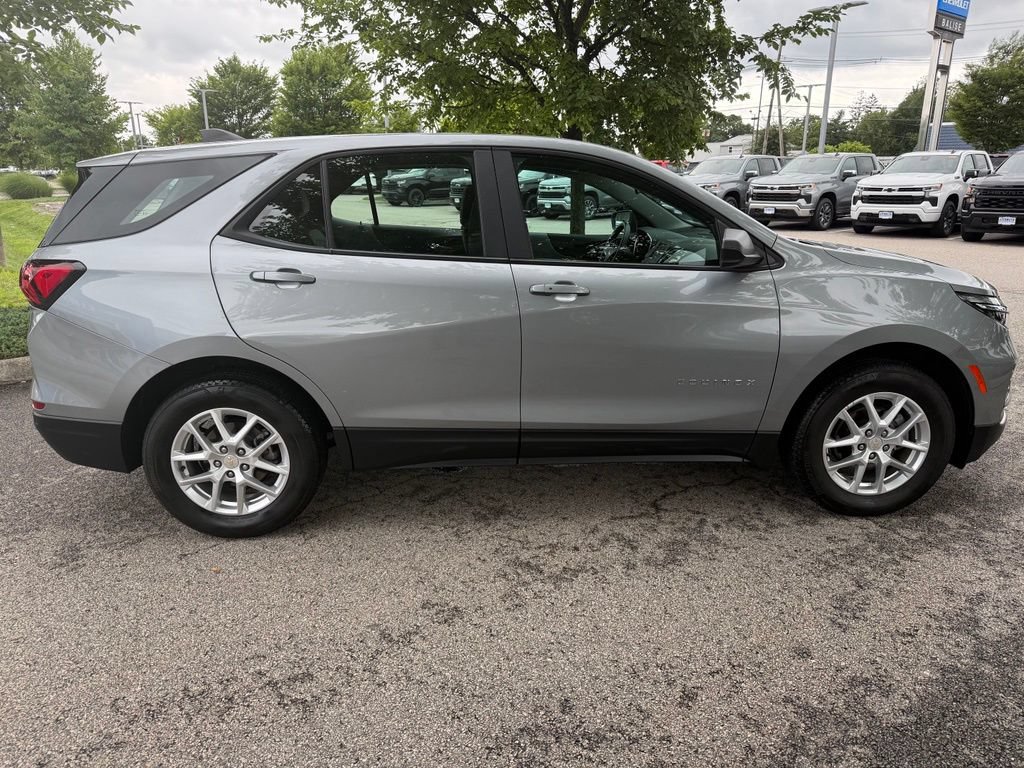 Used 2023 Chevrolet Equinox LS w/ LPO, Floor Liner Package AWD/4WD image 6
