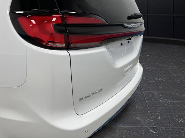 New 2026 Chrysler Pacifica Select image 35