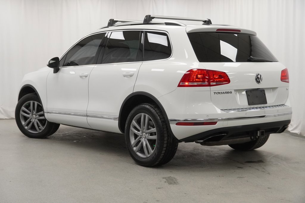 Used 2016 Volkswagen Touareg VR6 image 13