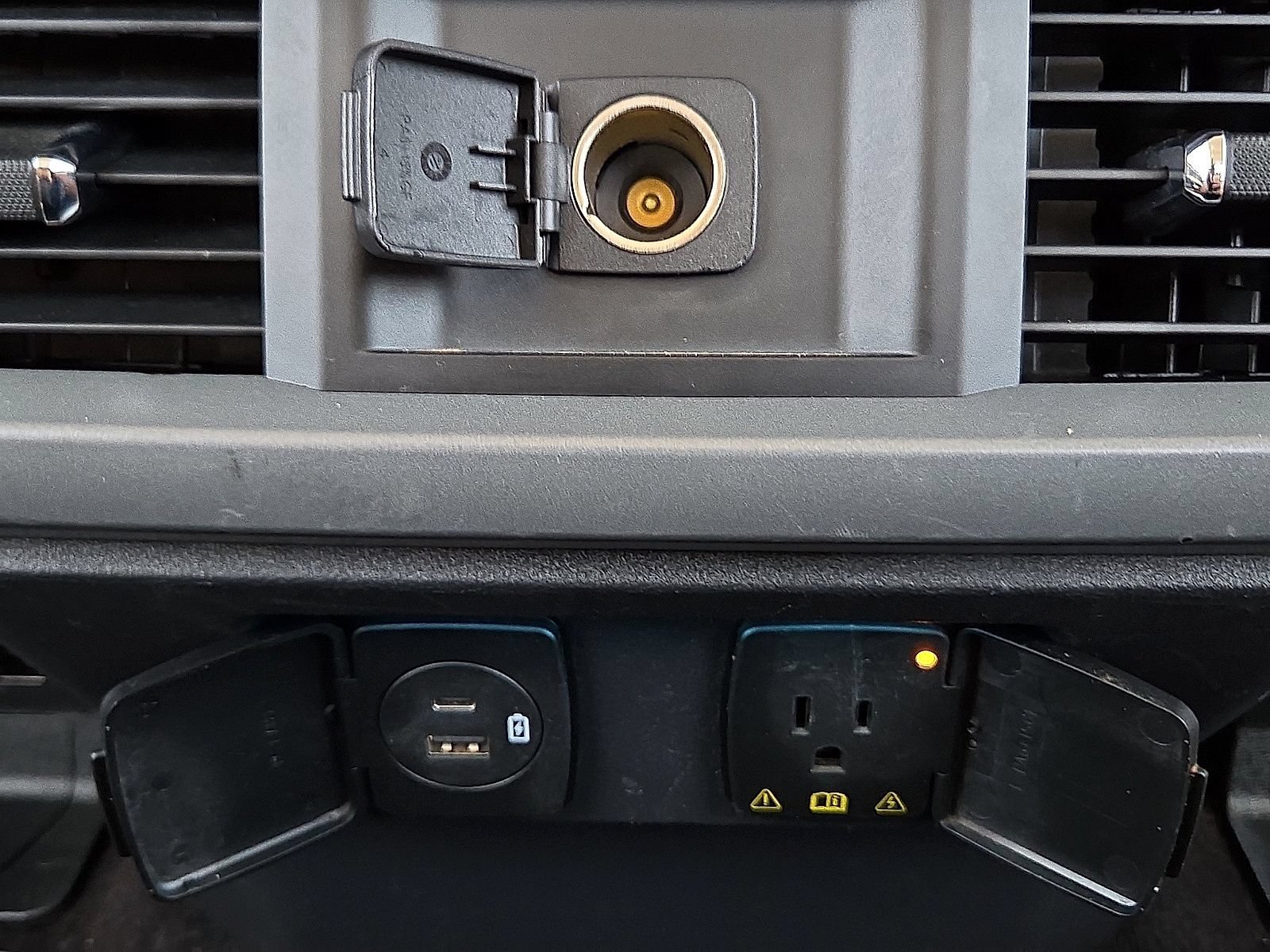 Used 2021 Ford F150 Lariat AWD/4WD image 12