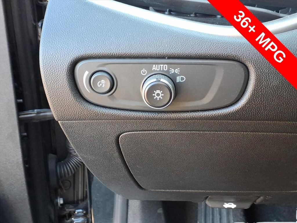 Used 2024 Chevrolet Malibu LT image 18