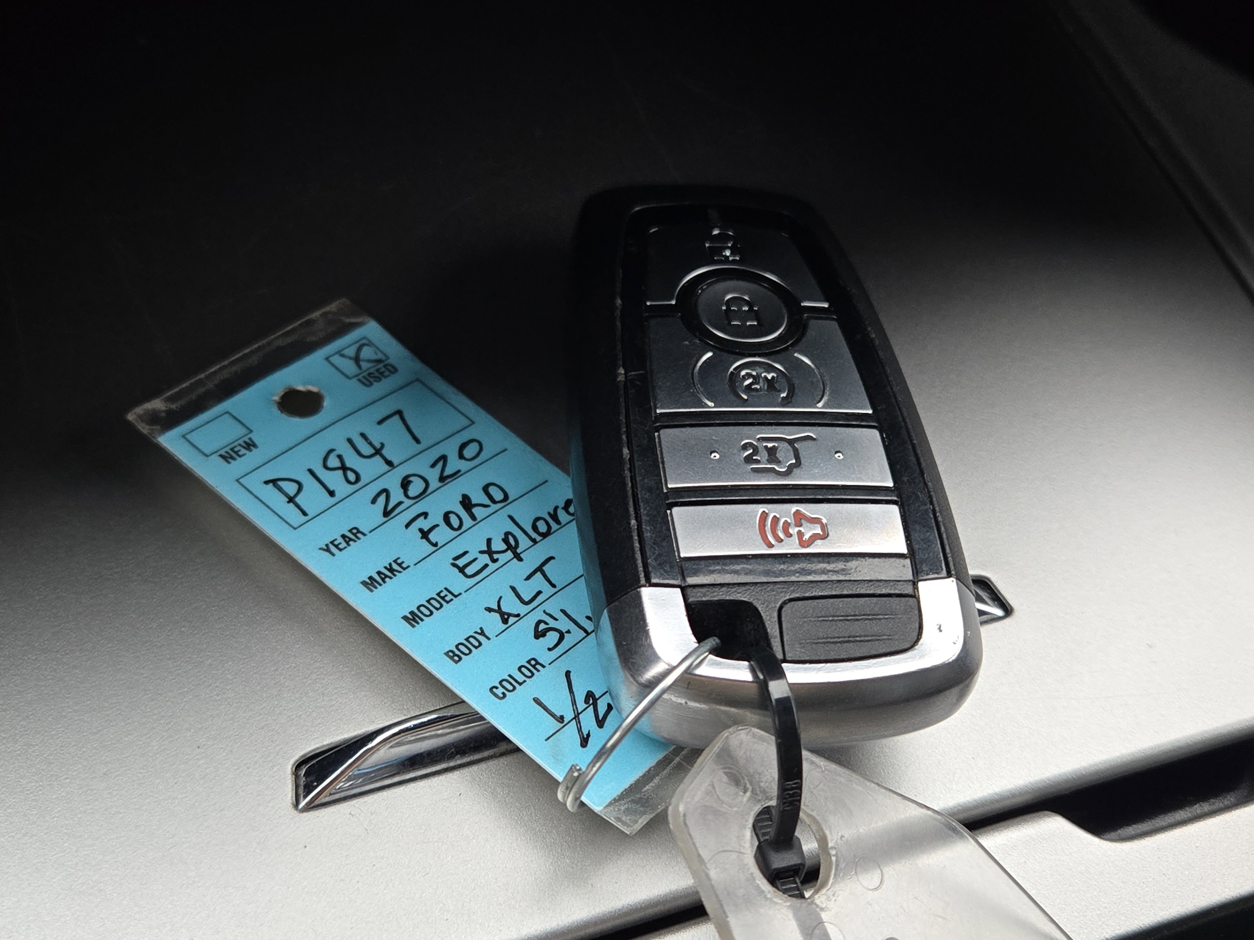 Used 2020 Ford Explorer XLT w/ Equipment Group 202A image 34