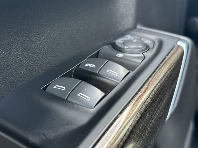 Certified 2020 Chevrolet Silverado 1500 LT RWD image 21