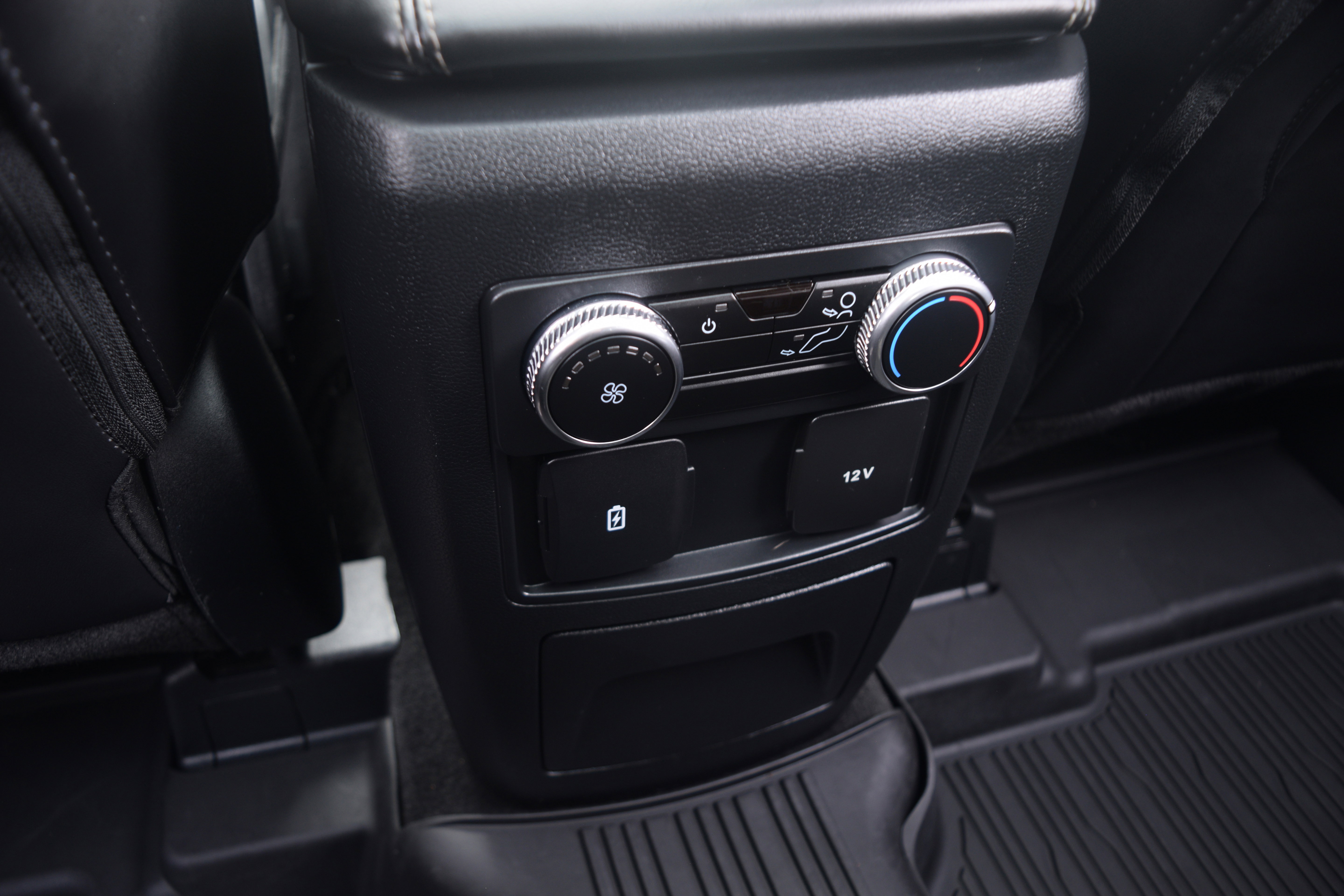 Used 2023 Ford Explorer XLT w/ Equipment Group 202A image 19