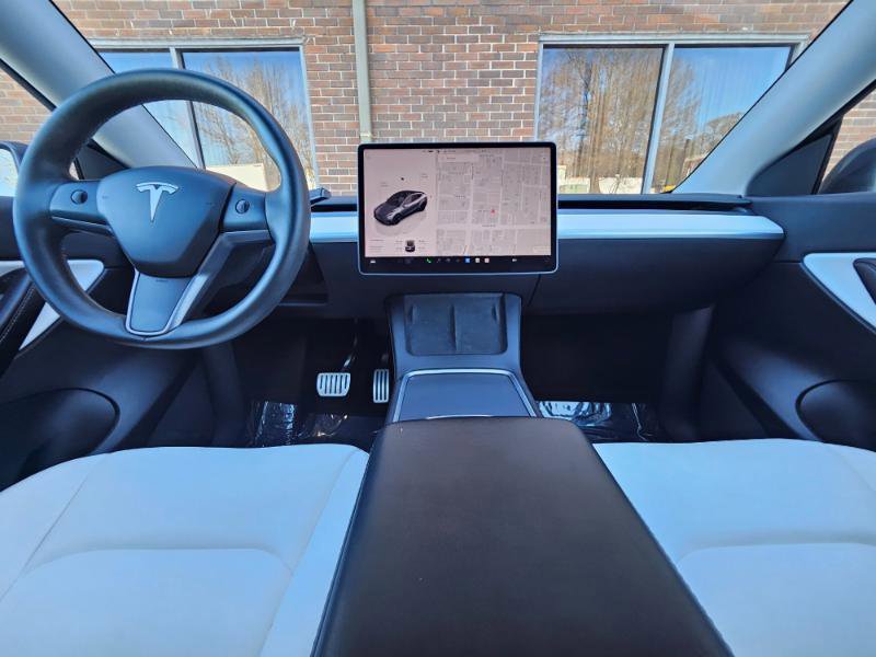 Used 2022 Tesla Model Y Performance image 30