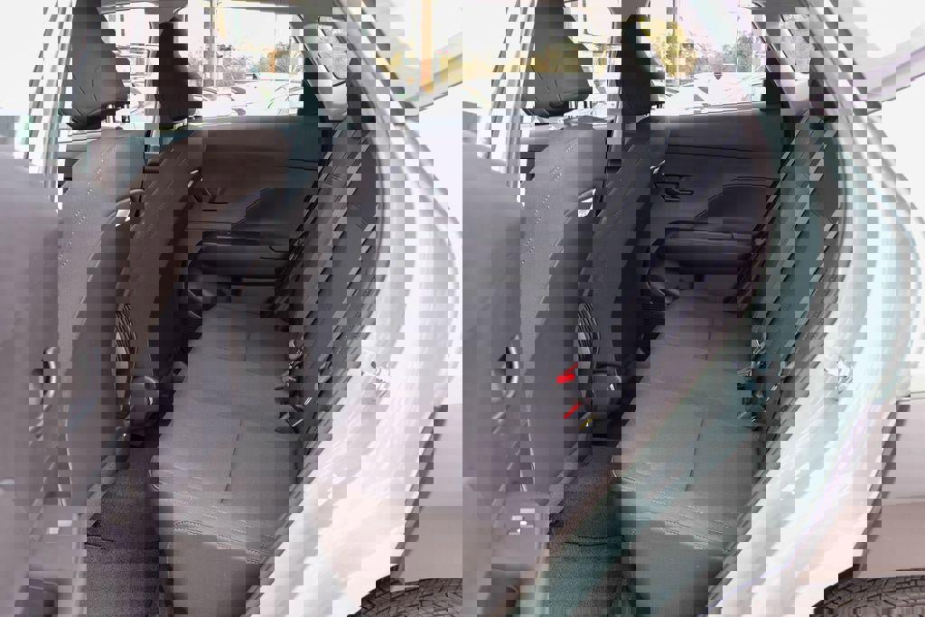 New 2026 Hyundai Kona SE image 9