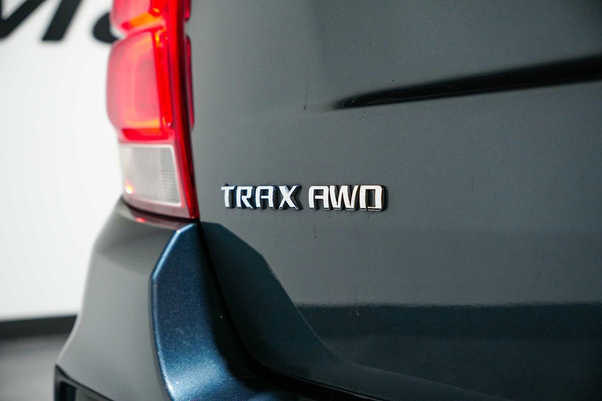 Used 2022 Chevrolet Trax LT w/ Driver Confidence Package AWD/4WD image 11