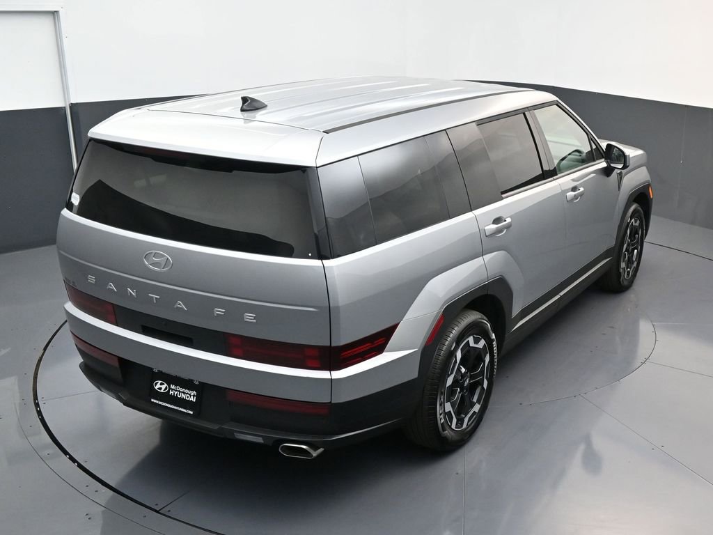 Certified 2025 Hyundai Santa Fe SE image 17
