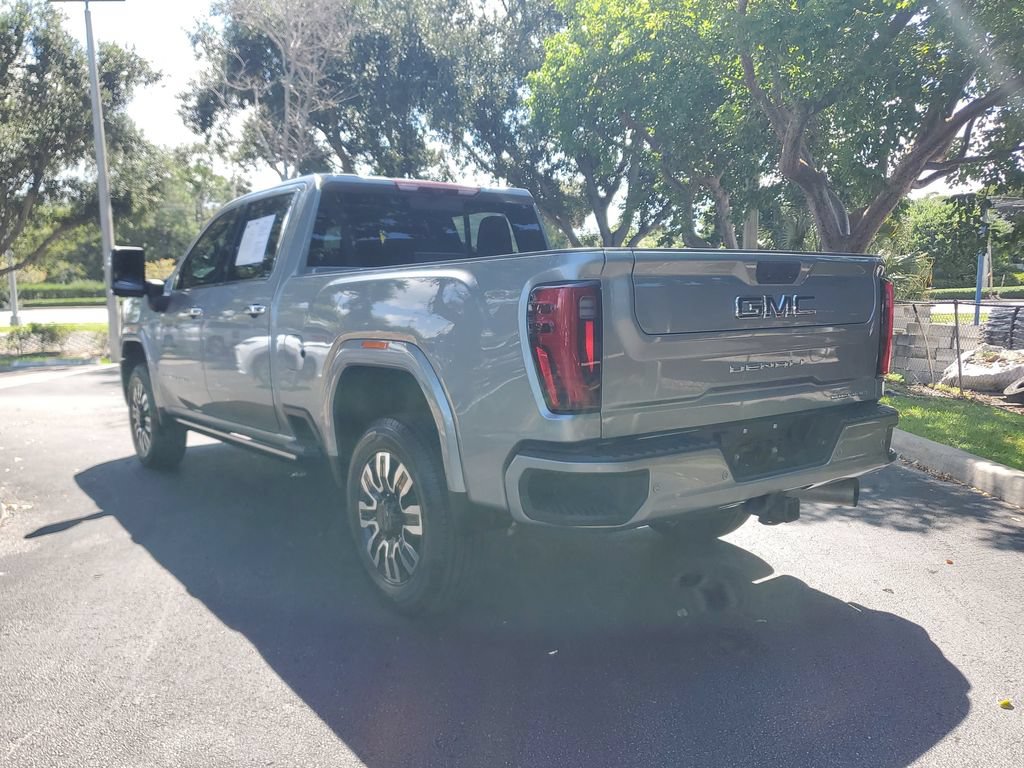 Certified 2025 GMC Sierra 2500 Denali Ultimate AWD/4WD image 3