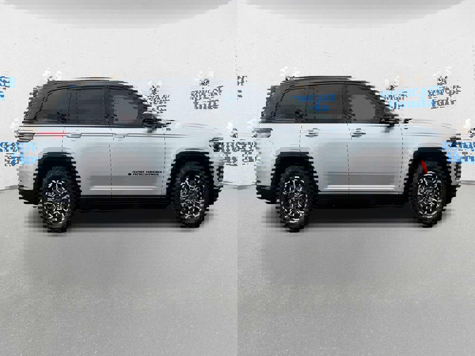 Used 2022 Jeep Grand Cherokee Trailhawk w/ Advanced Protech Group II image 8