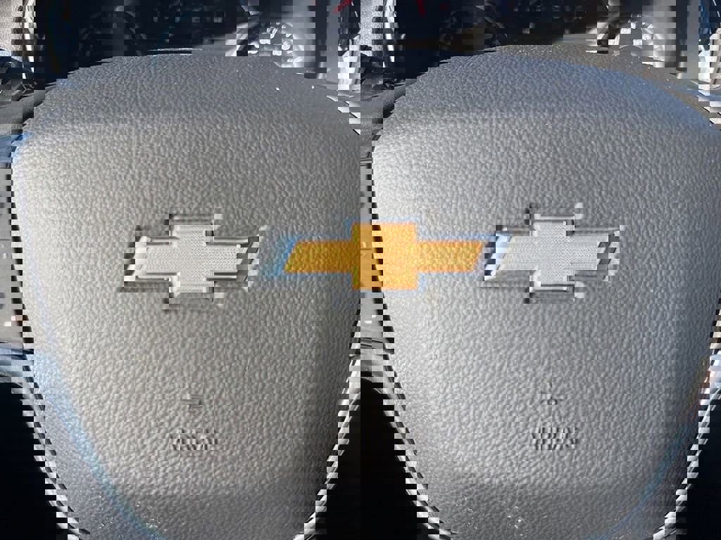 Used 2023 Chevrolet Traverse LT image 34