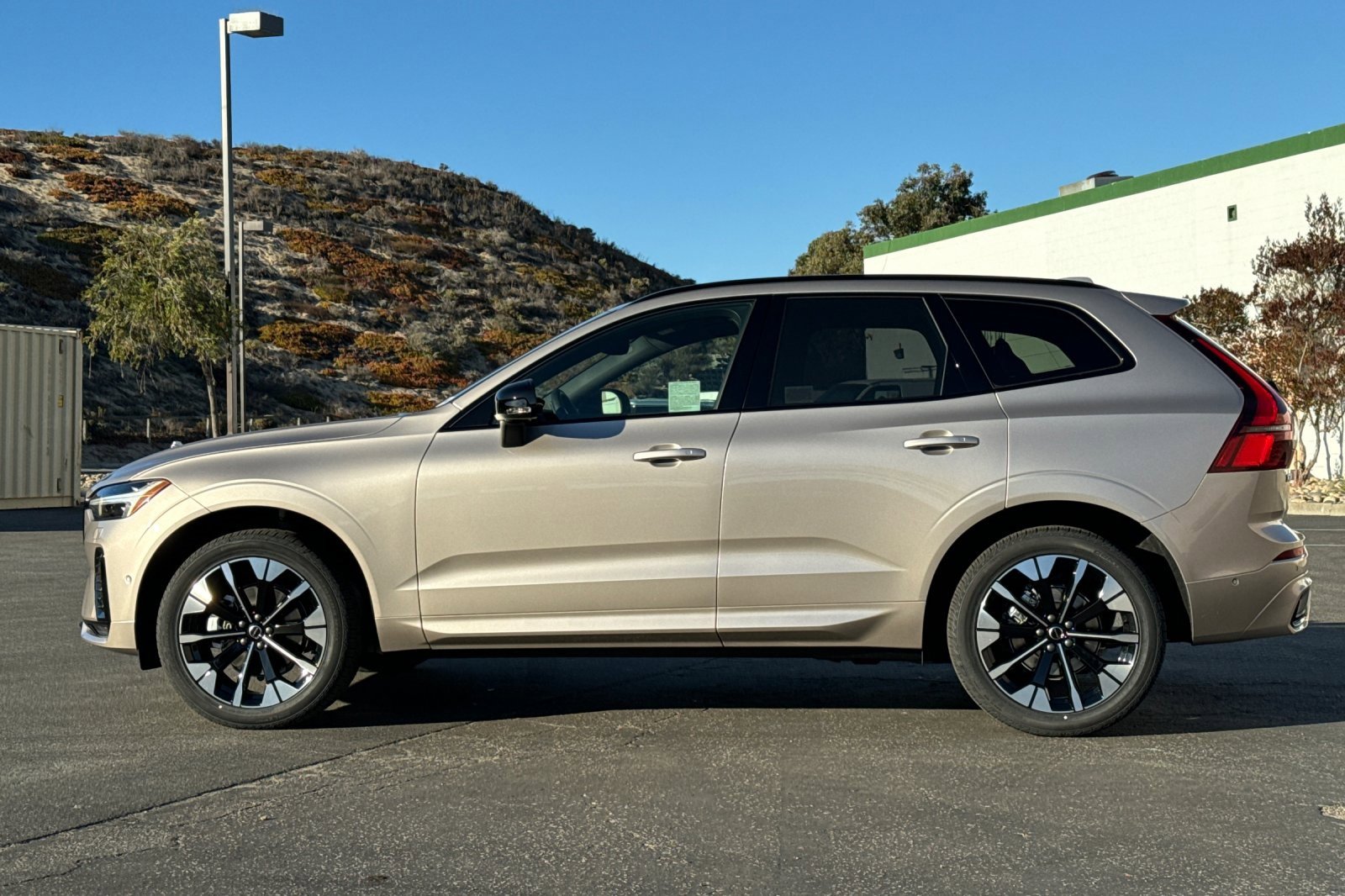 New 2026 Volvo XC60 B5 Plus w/ Climate Package image 2