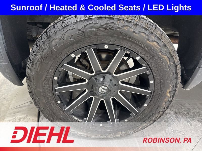 Used 2022 GMC Sierra 1500 AT4X image 9