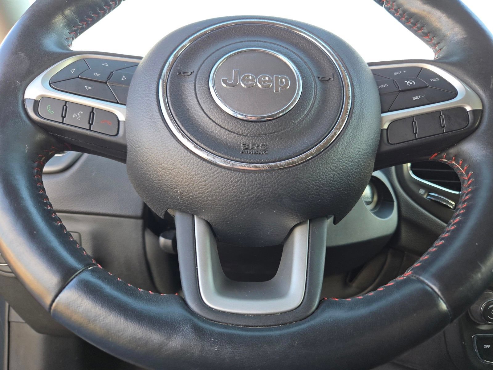 Used 2017 Jeep Compass Trailhawk w/ Navigation Group AWD/4WD image 25