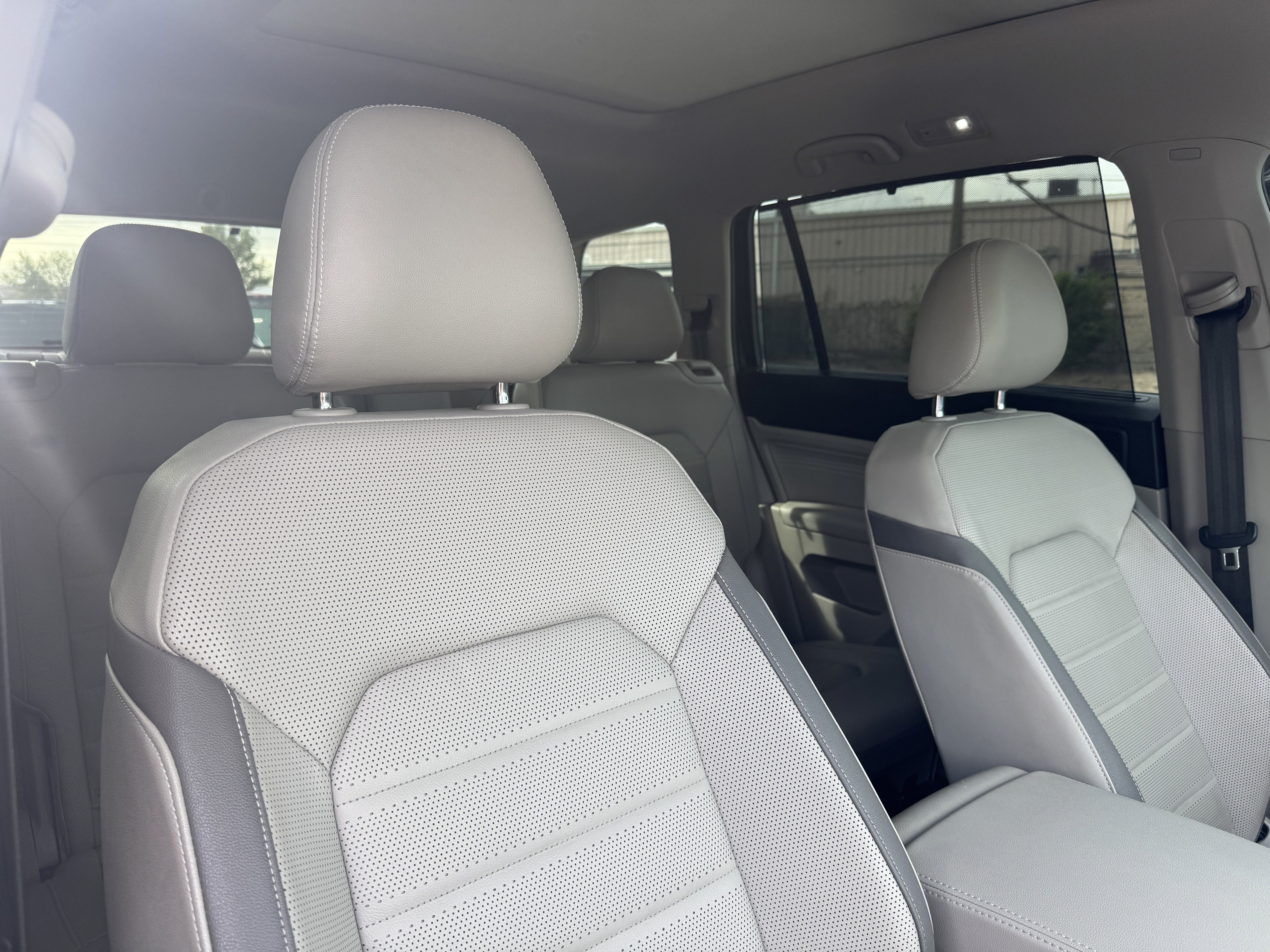 Used 2021 Volkswagen Atlas SEL Premium AWD/4WD image 23