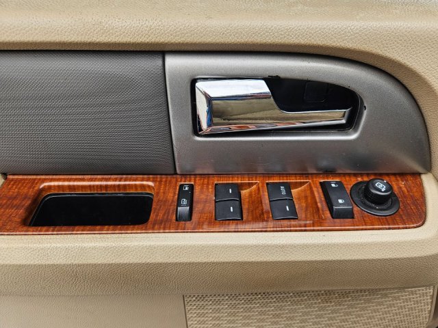 Used 2010 Ford Expedition Eddie Bauer RWD image 7