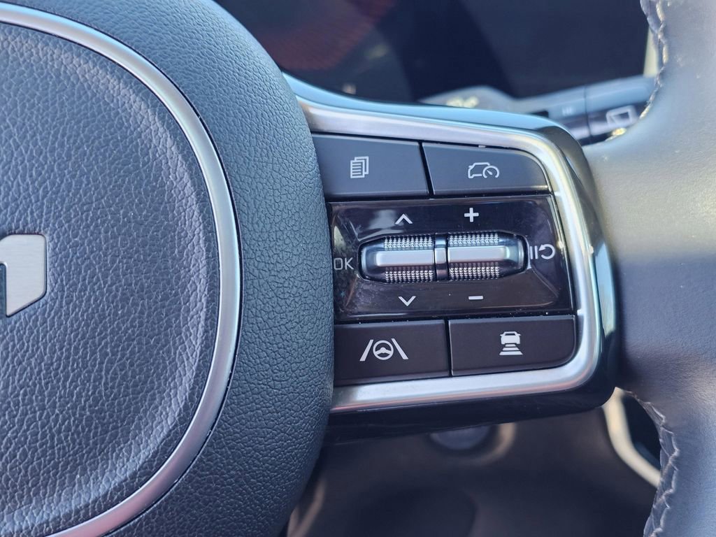 Certified 2024 Kia Sorento S w/ Panoramic Sunroof Package image 23