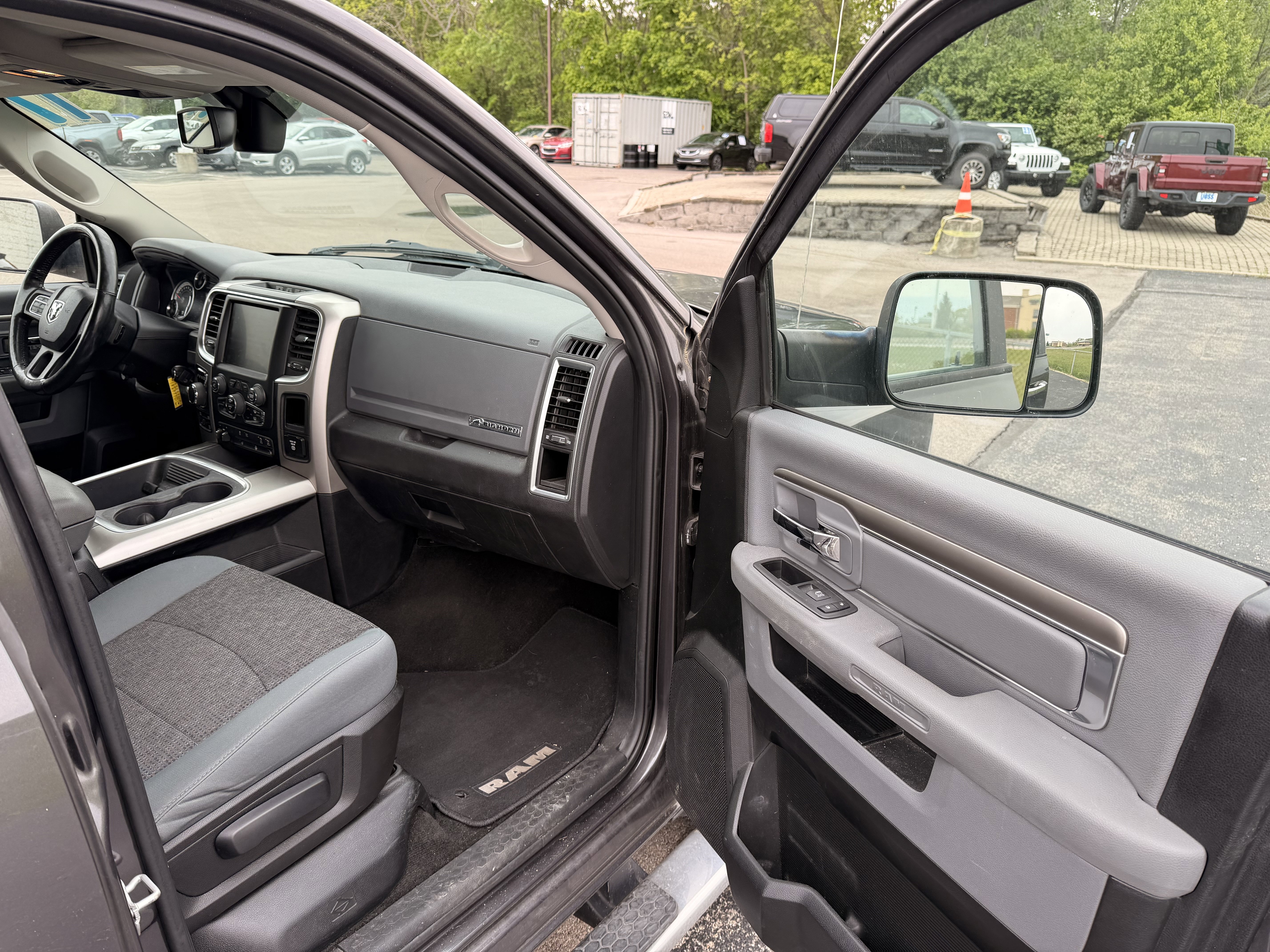 Used 2017 RAM 1500 Big Horn AWD/4WD image 14