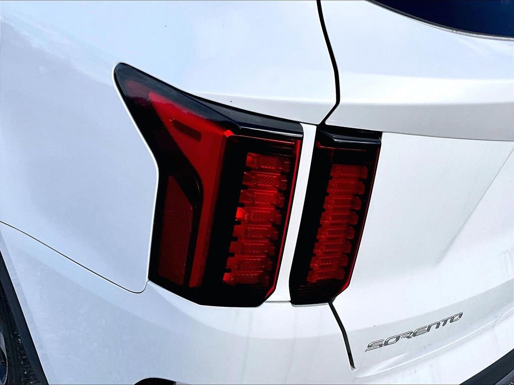 Used 2023 Kia Sorento EX image 25