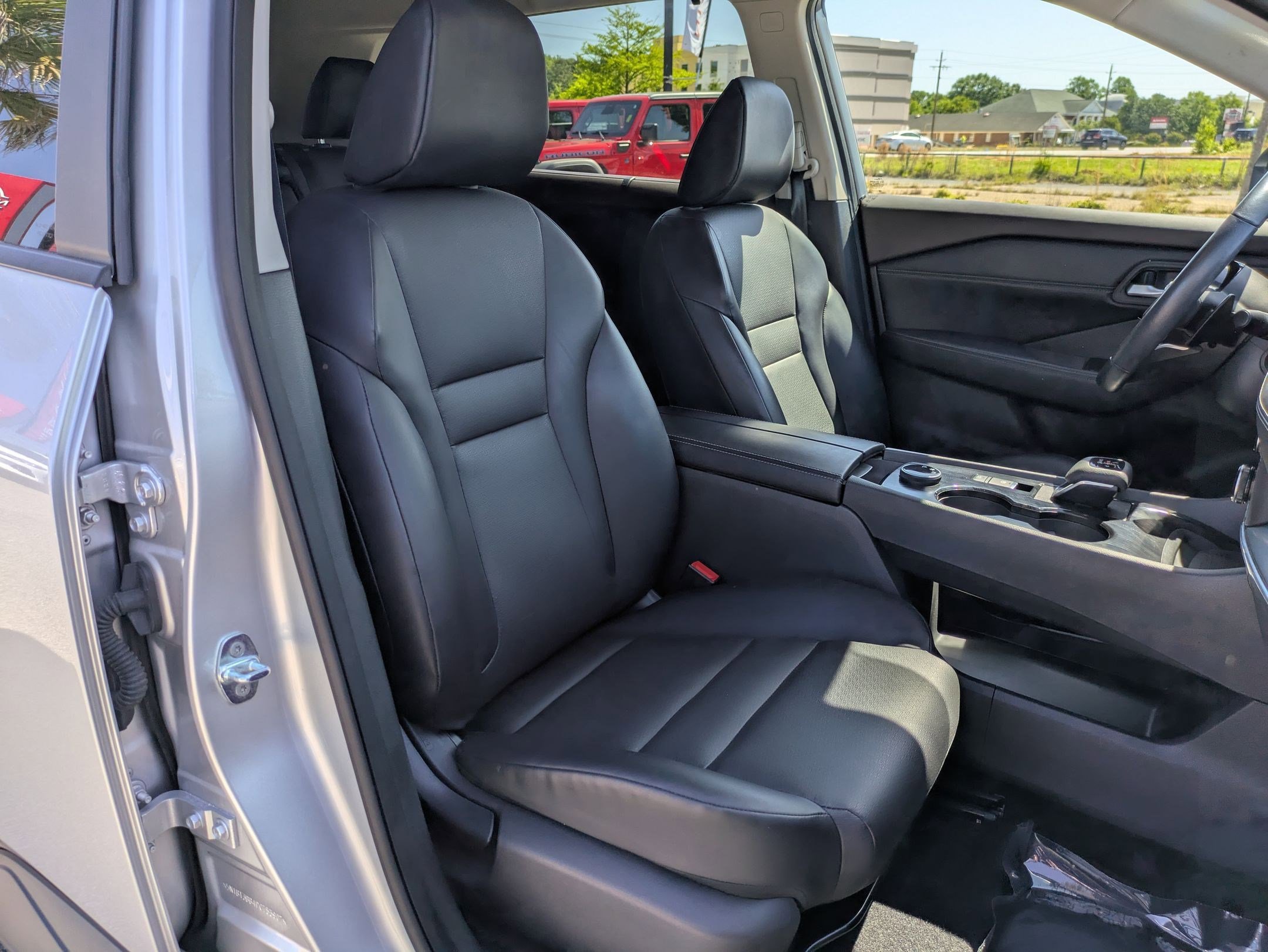 Certified 2023 Nissan Rogue SV w/ SV Premium Package image 36