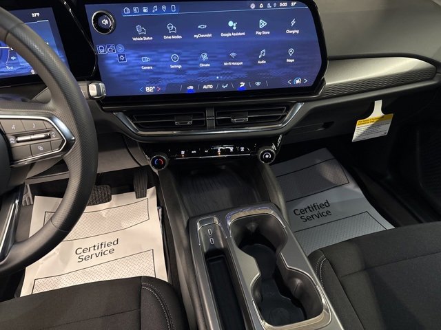 New 2026 Chevrolet Equinox EV LT image 18