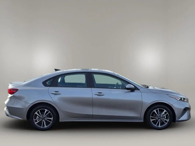 Used 2024 Kia Forte LXS image 4