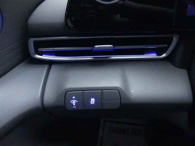 Used 2024 Hyundai Elantra SEL image 17