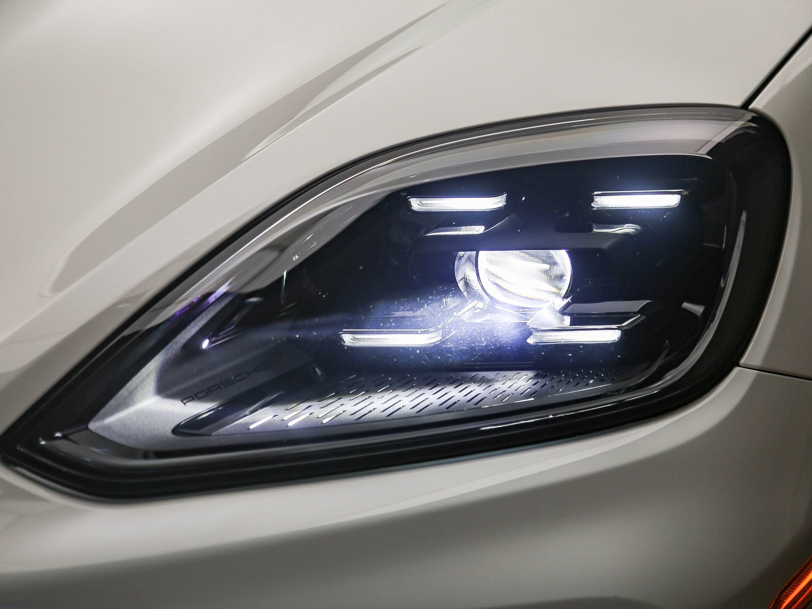 Certified 2026 Porsche Cayenne Coupe AWD/4WD image 11