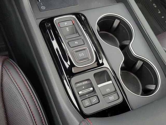 Certified 2025 Honda Pilot Black Edition image 32